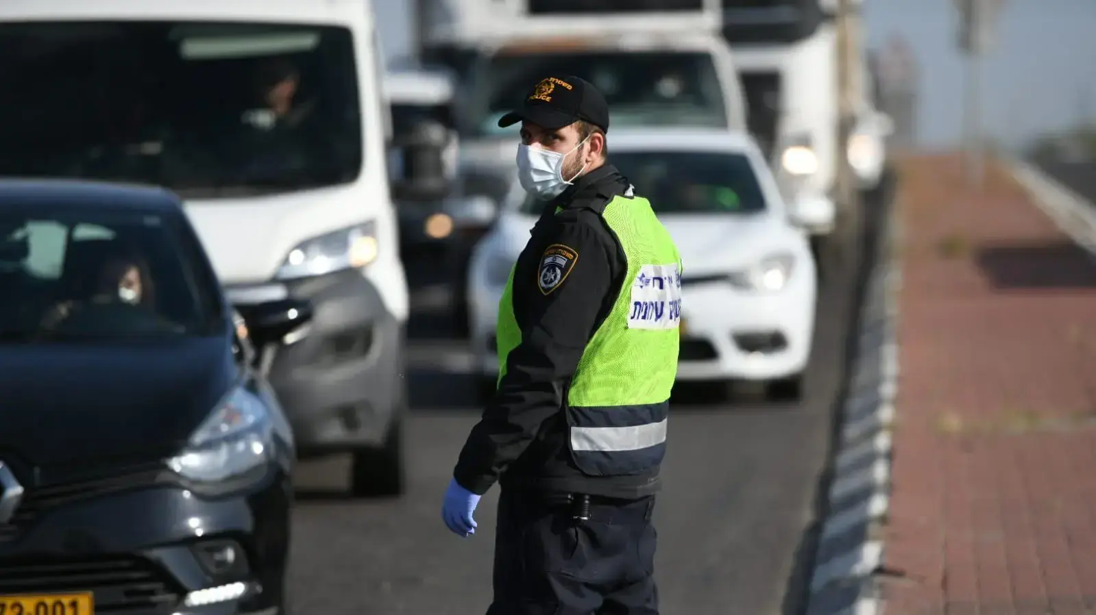 המשטרה אוכפת אתת התקנות לשעת חירום במסגרת מבצע ׳אביב מוגן, 10 באפריל 2020 המשטרה אוכפת אתת התקנות לשעת חירום במסגרת מבצע ׳אביב מוגן, 10 באפריל 2020