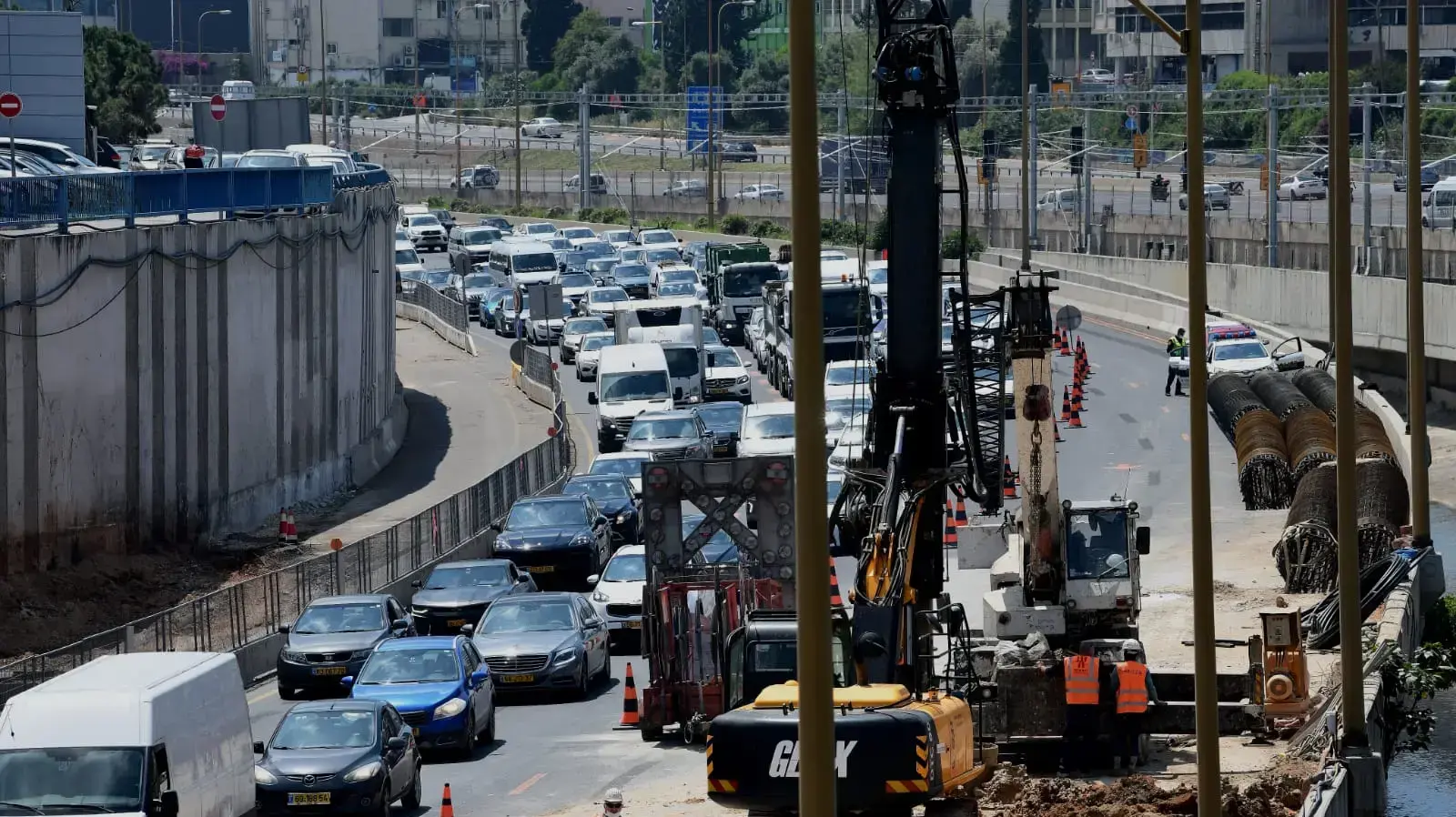 פקקים באיילון בעקבות עבודות תחזוקה בכביש 12 באפריל 2020 פקקים באיילון בעקבות עבודות תחזוקה בכביש 12 באפריל 2020