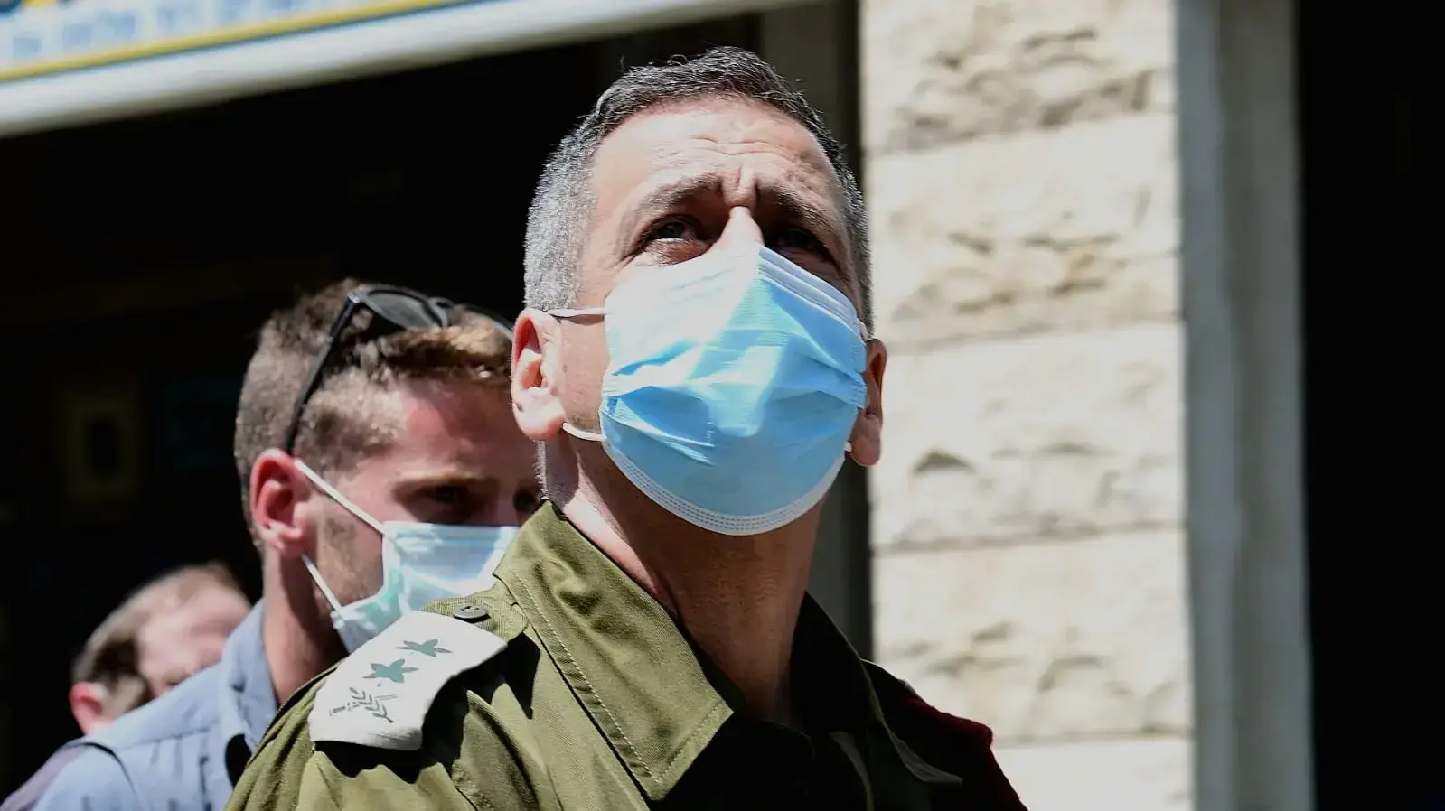 הרמטכל אביב כוכבי מסייר בבני ברק עם ראש העיר הרב אברהם רובינשטיין, 14 באפריל 2020 הרמטכל אביב כוכבי מסייר בבני ברק עם ראש העיר הרב אברהם רובינשטיין, 14 באפריל 2020