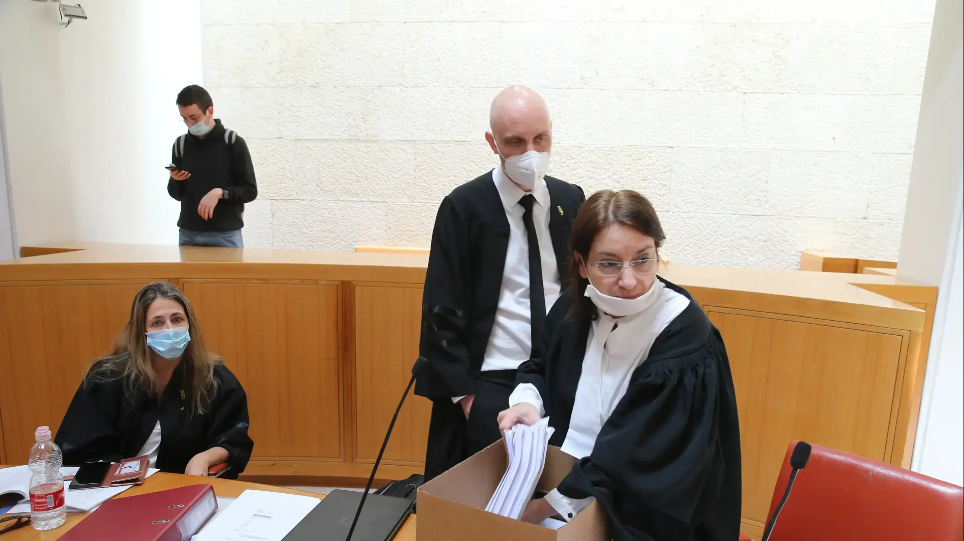דיון בעתירות שעניינן איכוני טלפונים ניידים בעת משבר, בית המשפט העליון, 16 באפריל 2020 דיון בעתירות שעניינן איכוני טלפונים ניידים בעת משבר, בית המשפט העליון, 16 באפריל 2020