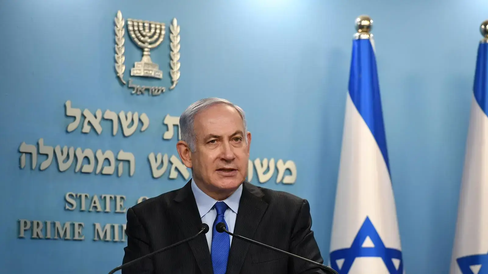 ראש הממשלה, בנימין נתניהו במהלך הצהרתו לתקשורת בנושא נגיף הקורונה, משרד רה"מ, ירושלים 18 באפריל 2020 ראש הממשלה, בנימין נתניהו במהלך הצהרתו לתקשורת בנושא נגיף הקורונה, משרד רה"מ, ירושלים 18 באפריל 2020