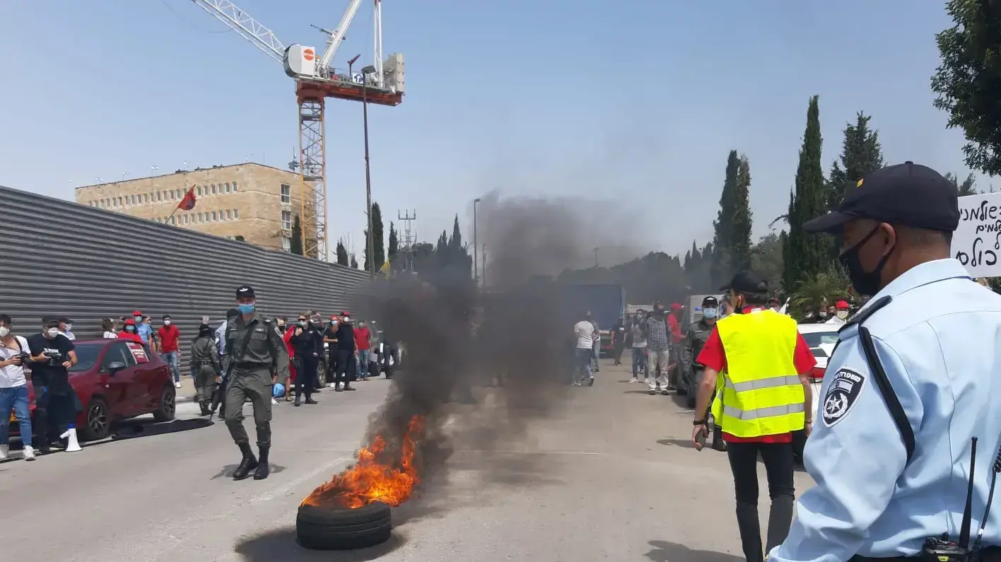 הפגנת סוחרי השווקים והחקלאים, מול הכנסת, ירושלים, 19 באפריל 2020 הפגנת סוחרי השווקים והחקלאים, מול הכנסת, ירושלים, 19 באפריל 2020
