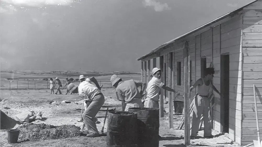 עלייה על הקרקע הקמת צריף בדנגור עלייה על הקרקע הקמת צריף בדנגור