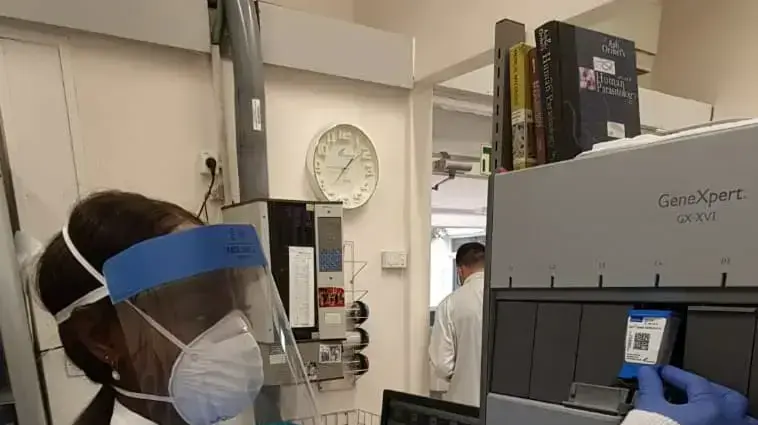 בדיקת מעבדה לקורונה עם תוצאות תוך שעה וחצי ב"הלל יפה", 24 באפריל 2020 בדיקת מעבדה לקורונה עם תוצאות תוך שעה וחצי ב"הלל יפה", 24 באפריל 2020