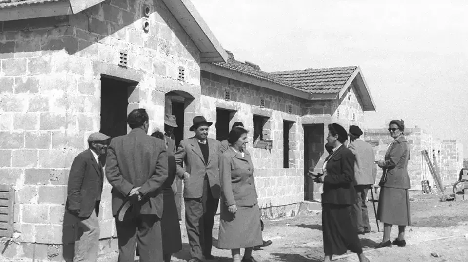 גולדה מאיר בשכונת אפרידר באשקלון גולדה מאיר בשכונת אפרידר באשקלון