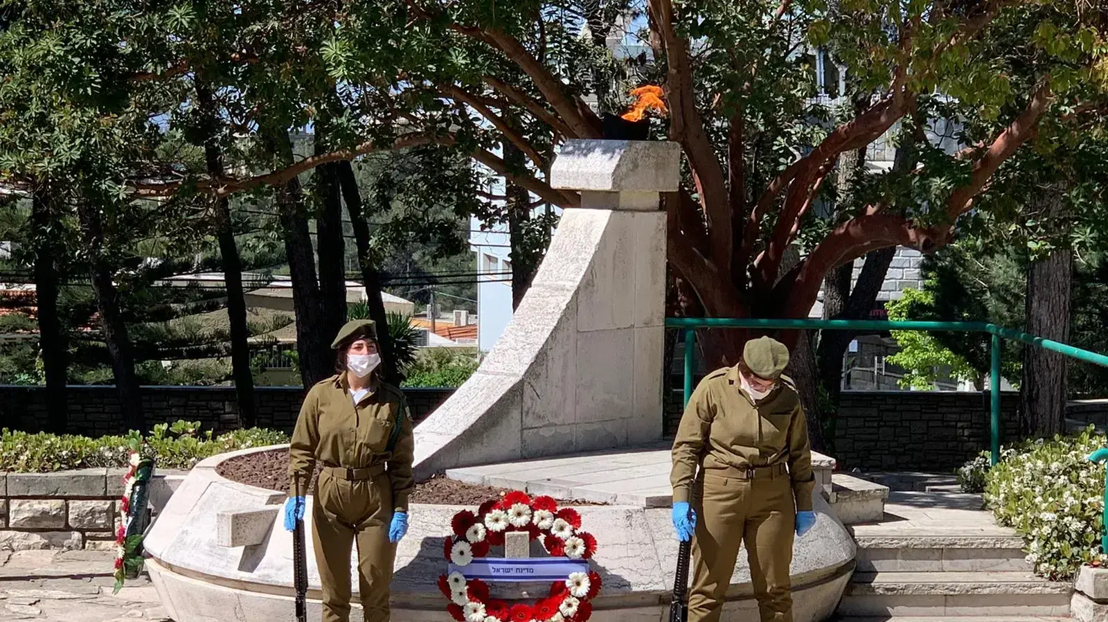 בית העלמין הצבאי בעוספיא, 28 באפריל 2020 בית העלמין הצבאי בעוספיא, 28 באפריל 2020