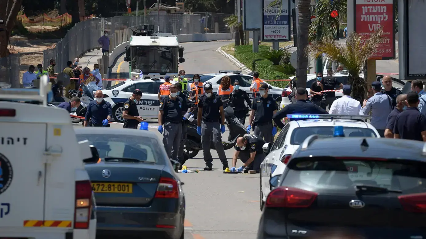ניסיון דקירה סמוך לקניון G בכפר סבא ניסיון דקירה סמוך לקניון G בכפר סבא