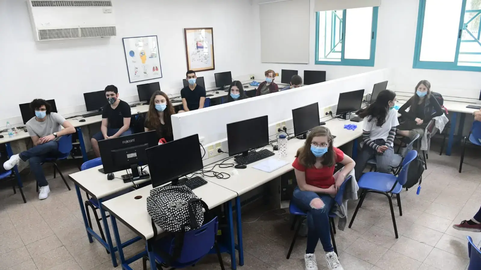 בית הספר התיכון אחד העם בפתח תקווה 5 במאי 2020
