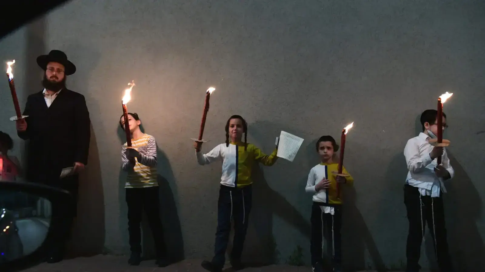 לפידים בל"ג בעומר, בני ברק, 11 במאי 2020 לפידים בל"ג בעומר, בני ברק, 11 במאי 2020