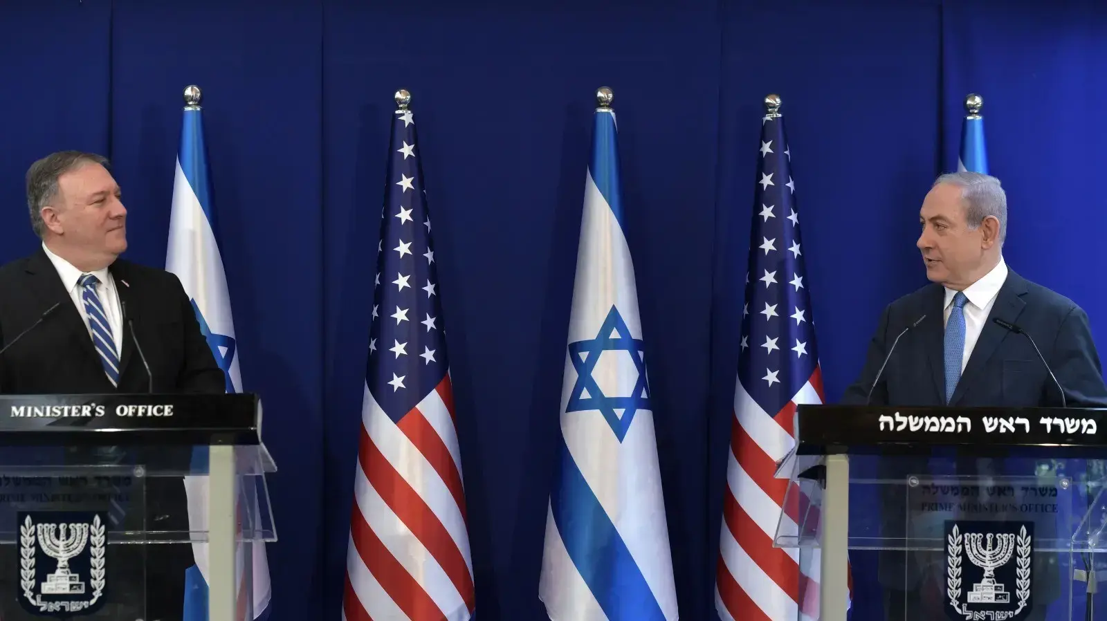 הצהרת ראש הממשלה, בנימין נתניהו ושר החוץ האמריקאי מייק פומפאו במעון רה"מ בירושלים. 13 במאי 2020 הצהרת ראש הממשלה, בנימין נתניהו ושר החוץ האמריקאי מייק פומפאו במעון רה"מ בירושלים. 13 במאי 2020