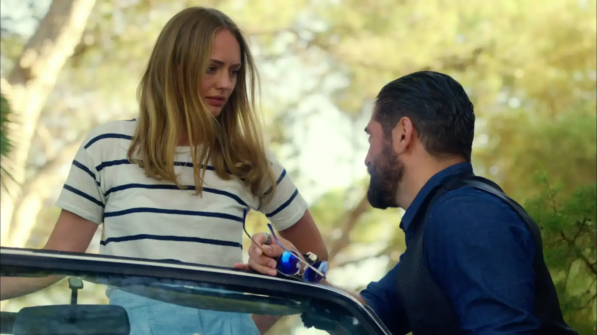 טריילר הסדרה "קווים לבנים" של נטפליקס טריילר הסדרה "קווים לבנים" של נטפליקס