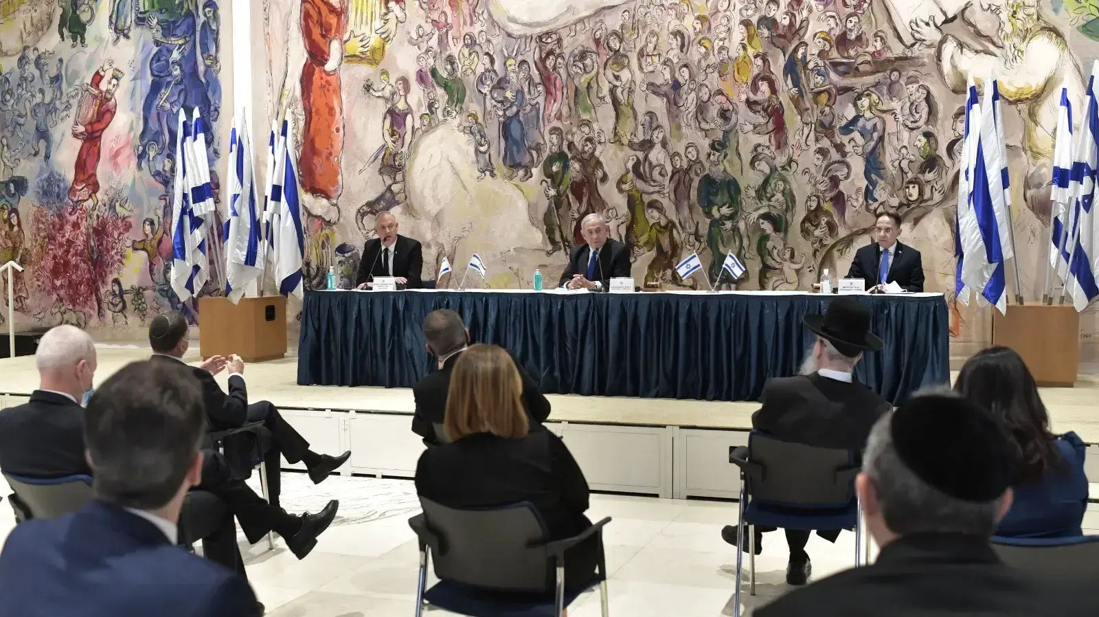 ישיבת ממשלה ראשונה של הממשלה ה-35 באולם שאגאל בכנסת 17 במאי 2020 ישיבת ממשלה ראשונה של הממשלה ה-35 באולם שאגאל בכנסת 17 במאי 2020
