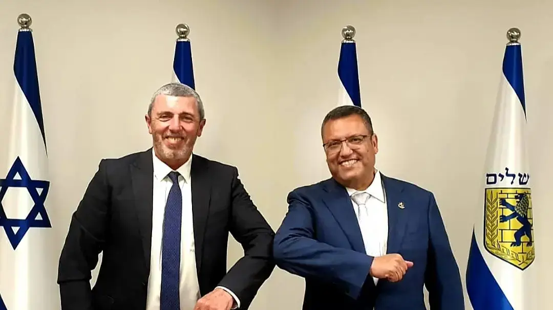 השר ירושלים ומורשת, הרב רפי פרץ וראש עיריית ירושלים, משה ליאון במהלך פגישתם 17 במאי 2020 השר ירושלים ומורשת, הרב רפי פרץ וראש עיריית ירושלים, משה ליאון במהלך פגישתם 17 במאי 2020