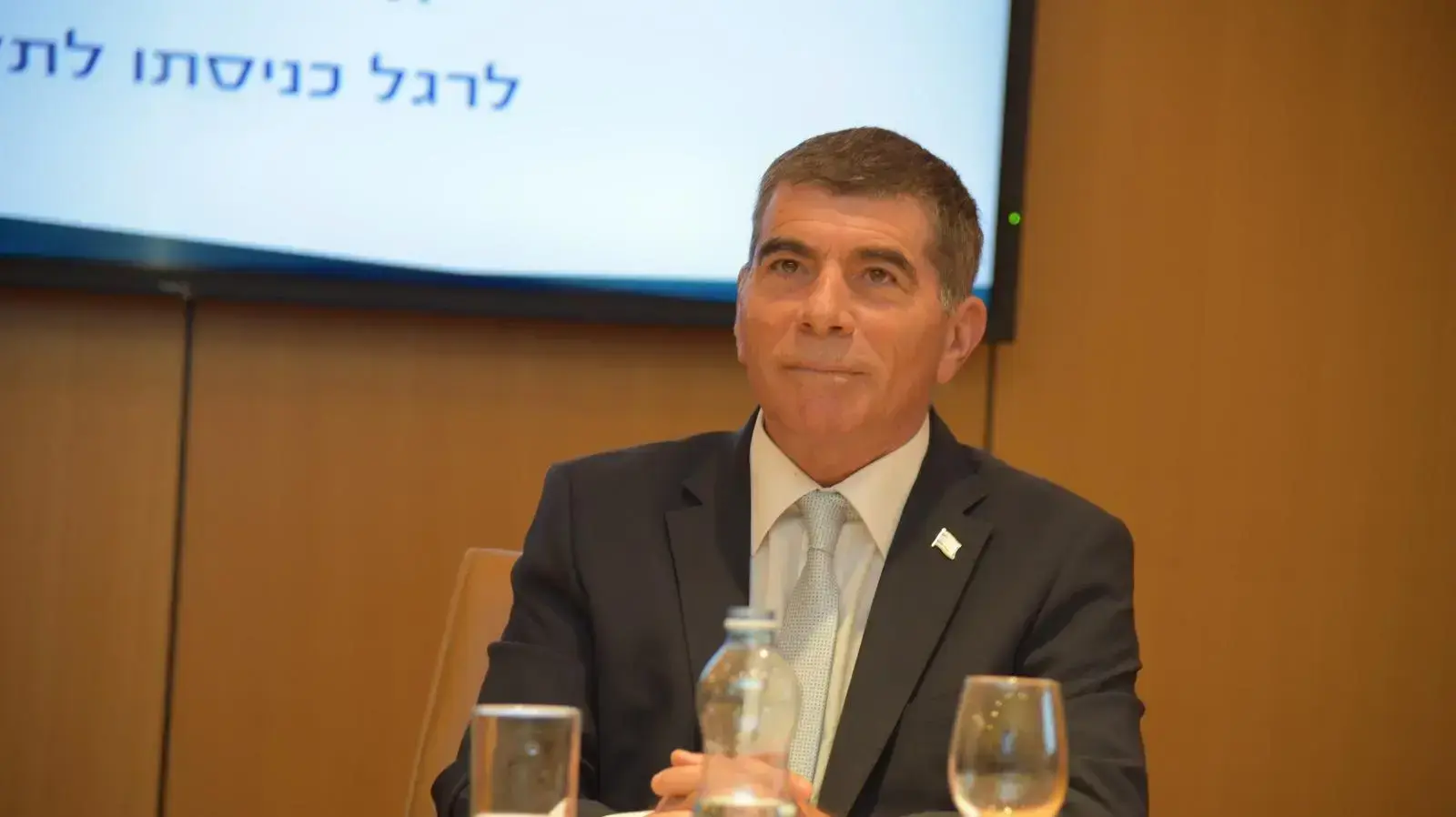 גבי אשכנזי במהלך טקס חילופי שרים במשרד החוץ 18 במאי 2020