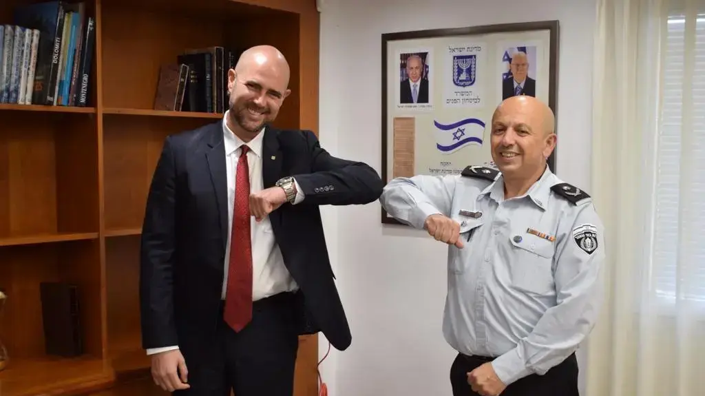 השר לביטחון פנים הנכנס, ח"כ אמיר אוחנה, נפגש עם מ"מ נציב שב"ס אשר וקנין 18 במאי 2020 השר לביטחון פנים הנכנס, ח"כ אמיר אוחנה, נפגש עם מ"מ נציב שב"ס אשר וקנין 18 במאי 2020
