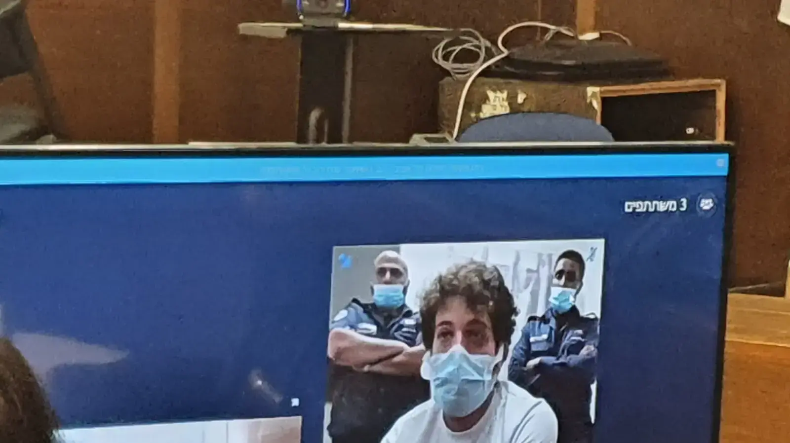 עמית אלמוג, החשוד ברצח חברתו מאיה וישניאק בדיון הארכת מעצר בבימ"ש השלום ת"א, 17 במאי 2020 עמית אלמוג, החשוד ברצח חברתו מאיה וישניאק בדיון הארכת מעצר בבימ"ש השלום ת"א, 17 במאי 2020