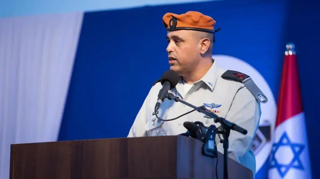 טקס חילופי אלופים בפיקוד העורף,אלוף אורי גורדין מחליף בתפקידו את אלוף תמיר ידעי, 19 במאי 2020 טקס חילופי אלופים בפיקוד העורף,אלוף אורי גורדין מחליף בתפקידו את אלוף תמיר ידעי, 19 במאי 2020