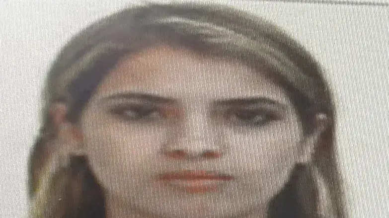 בתום חודש וחצי של חקירה מורכבת הצליחו חוקרי המשטרה לפענח דיווח בדבר הרצחה של נבין עמרני מחורה ולבסס תשתית ראייתית כנגד שלושה בני משפחתה החשודים בחשד לרצח, מבלי שעד כה נמצא גופתה של הקורבן. בתום חודש וחצי של חקירה מורכבת הצליחו חוקרי המשטרה לפענח דיווח בדבר הרצחה של נבין עמרני מחורה ולבסס תשתית ראייתית כנגד שלושה בני משפחתה החשודים בחשד לרצח, מבלי שעד כה נמצא גופתה של הקורבן.