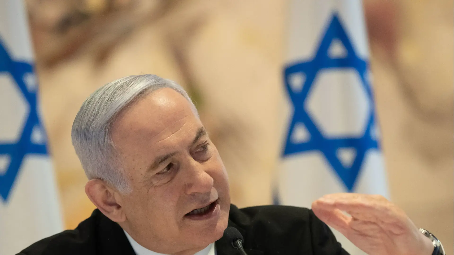 ראש הממשלה בנימין נתניהו בישיבת הממשלה הראשונה של הממשלה ה-35, 24 במאי 2020 ראש הממשלה בנימין נתניהו בישיבת הממשלה הראשונה של הממשלה ה-35, 24 במאי 2020