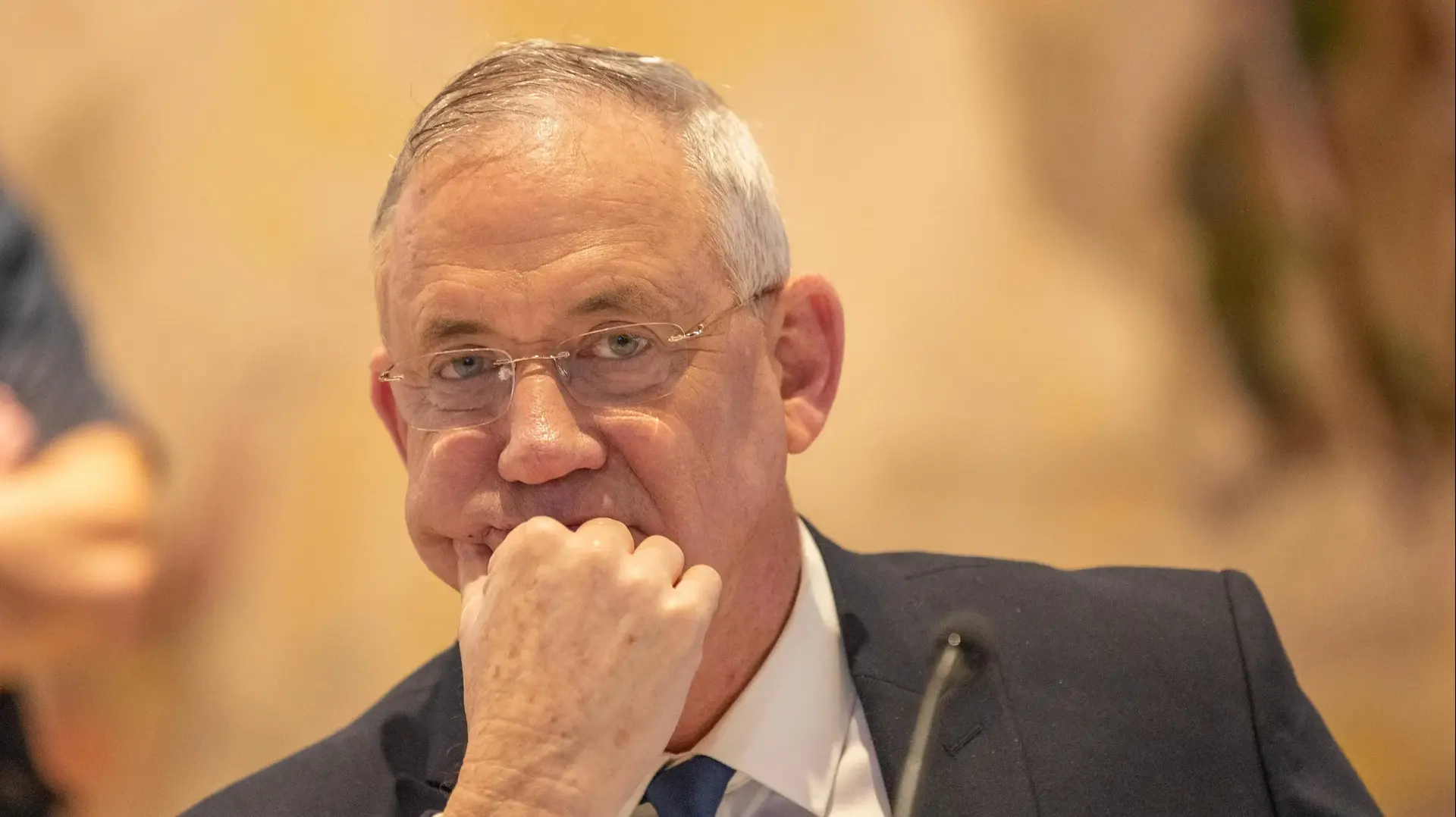 יו"ר כחול לבן בני גנץ בישיבת הממשלה הראשונה של הממשלה ה-35, 24 במאי 2020 יו"ר כחול לבן בני גנץ בישיבת הממשלה הראשונה של הממשלה ה-35, 24 במאי 2020