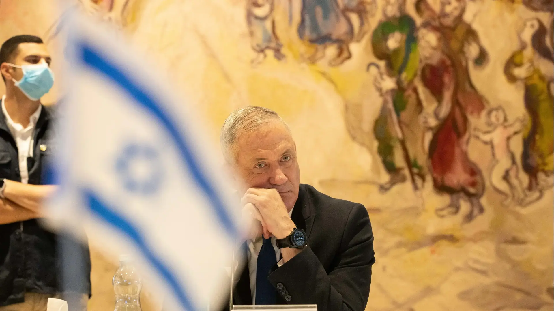 יו"ר כחול לבן בני גנץ בישיבת הממשלה הראשונה של הממשלה ה-35, 24 במאי 2020 יו"ר כחול לבן בני גנץ בישיבת הממשלה הראשונה של הממשלה ה-35, 24 במאי 2020