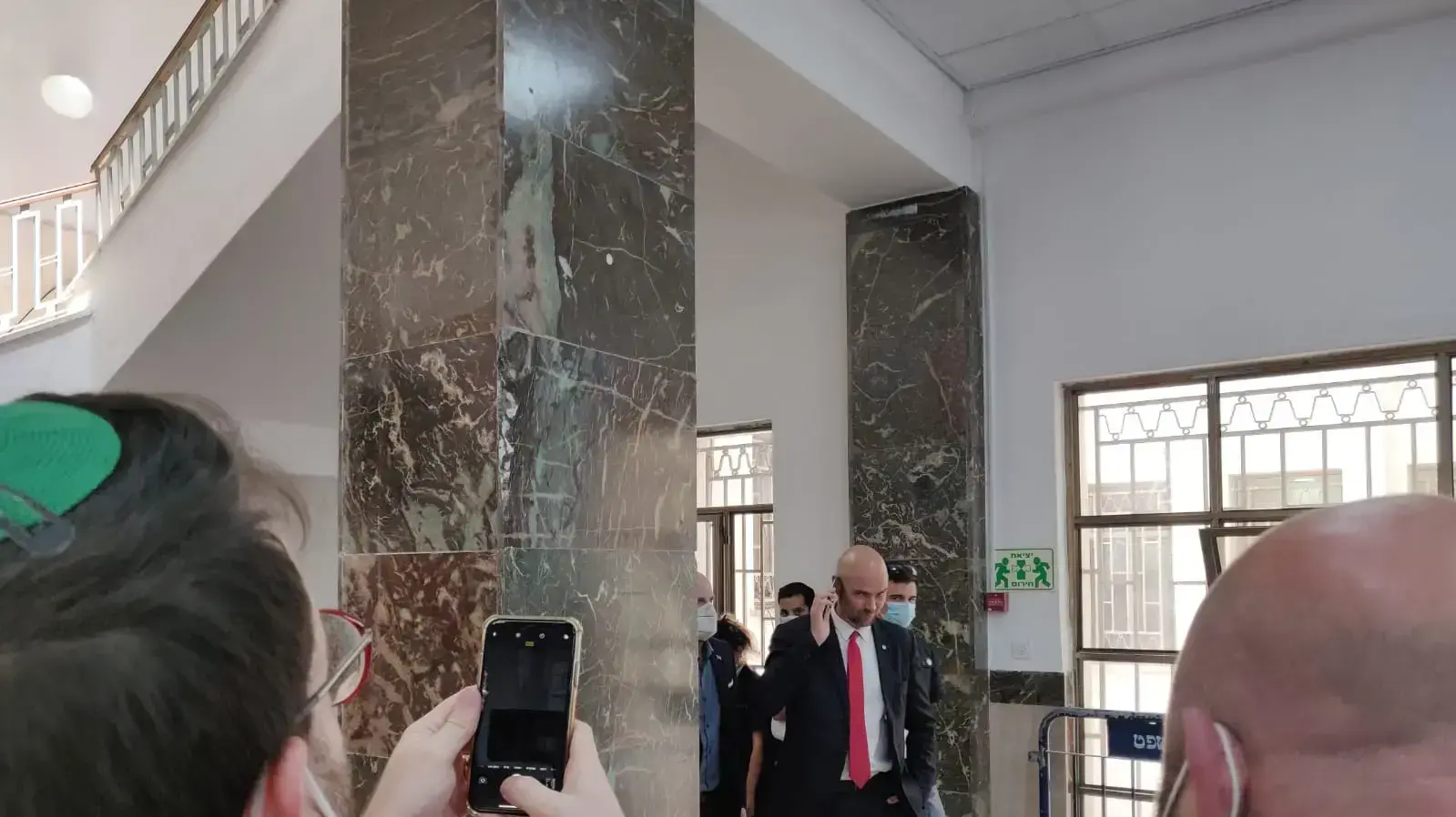 פתיחת משפטו של רה"מ, בנימין נתניהו | השר לביטחון פנים, ח"כ אמיר אוחנה בעת הגעתו 24 במאי 2020 פתיחת משפטו של רה"מ, בנימין נתניהו | השר לביטחון פנים, ח"כ אמיר אוחנה בעת הגעתו 24 במאי 2020