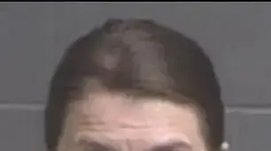 המורה סטפני פודלובסקי מואשמת בקיום יחסי מין עם קטין המורה סטפני פודלובסקי מואשמת בקיום יחסי מין עם קטין