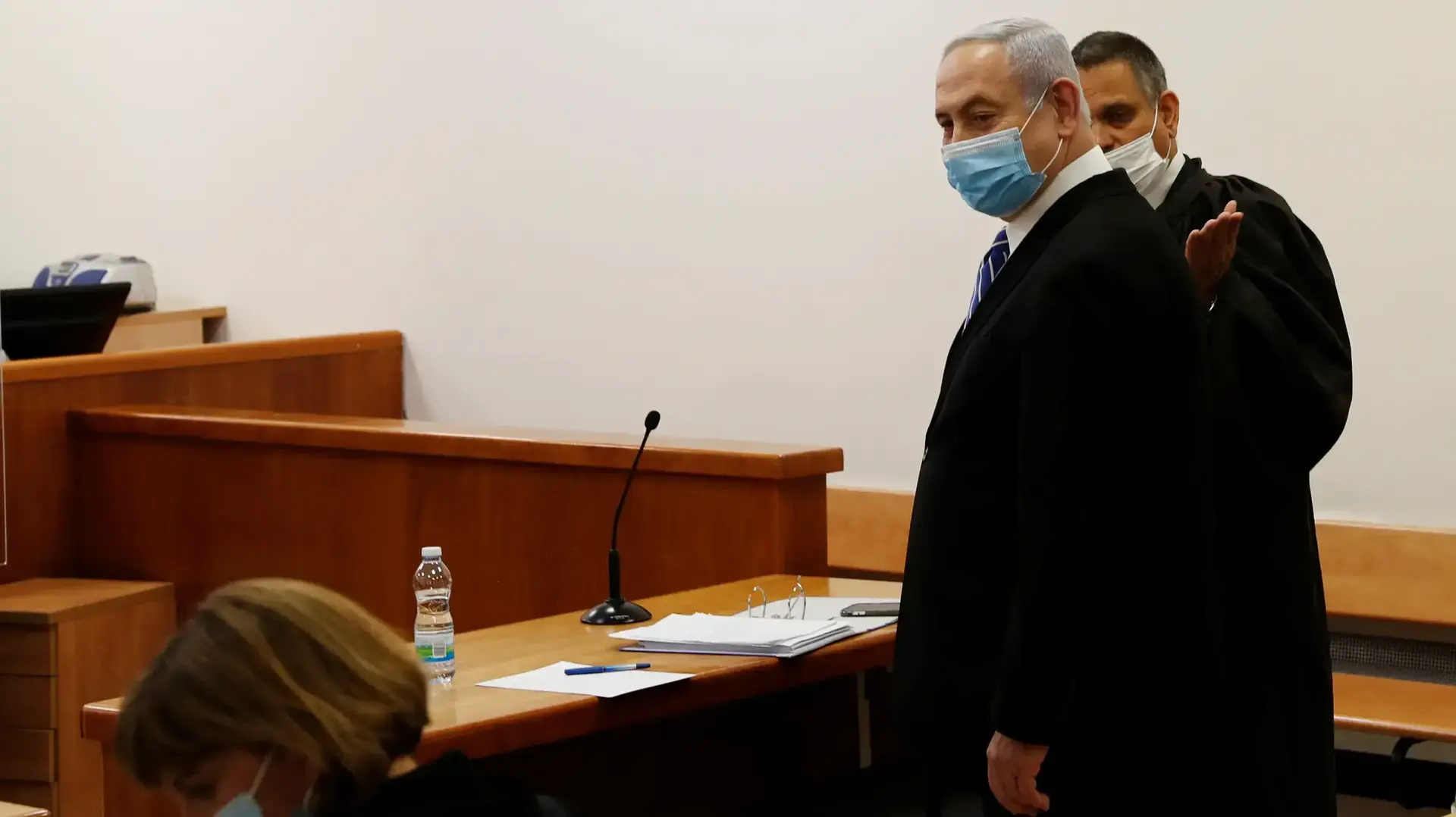 פתיחת משפטו של רה"מ, בנימין נתניהו | נתניהו בעת הגעתו לאולם הדיונים 24 במאי 2020 פתיחת משפטו של רה"מ, בנימין נתניהו | נתניהו בעת הגעתו לאולם הדיונים 24 במאי 2020