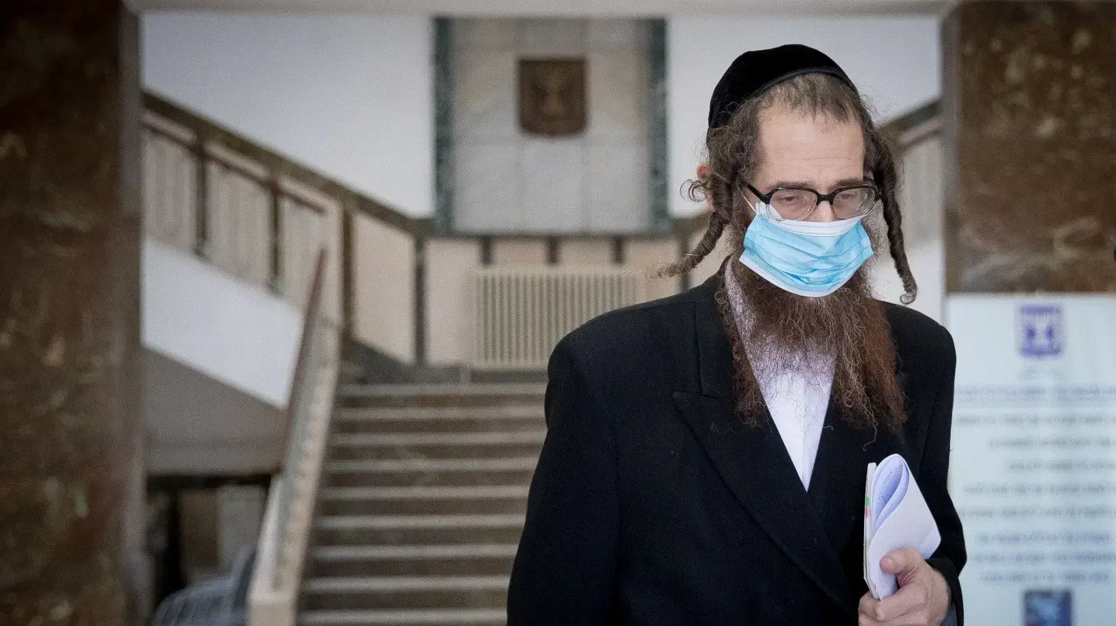 אלעזר רומפלר חבר קהילת ״לב טהור״ החשוד בגין עבירות התעללות בקטינים שביצע בקנדה בסיום הדיון בעניינו במחוזי ירושלים 26 במאי 2020