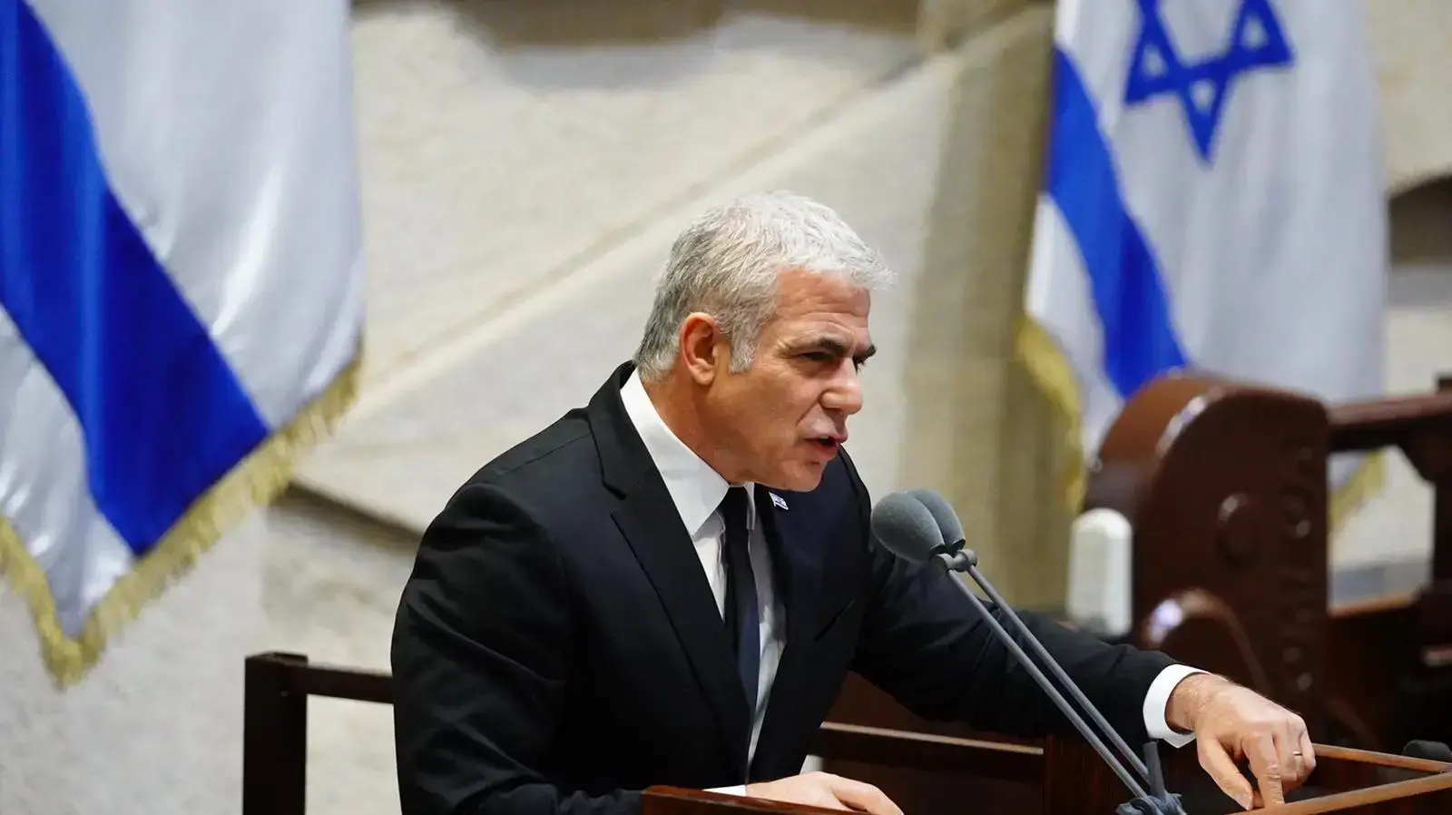 ח"כ יאיר לפיד בדיון במליאת הכנסת, 27 במאי 2020 ח"כ יאיר לפיד בדיון במליאת הכנסת, 27 במאי 2020