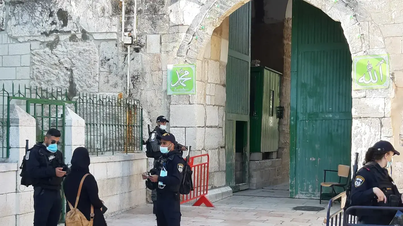 הר הבית נפתח היום למתפללים מוסלמים ולמבקרים, אחרי חודשיים שהיה סגור באופן חריג בשל הקורונה, שער האריות, 31 במאי 2020 הר הבית נפתח היום למתפללים מוסלמים ולמבקרים, אחרי חודשיים שהיה סגור באופן חריג בשל הקורונה, שער האריות, 31 במאי 2020