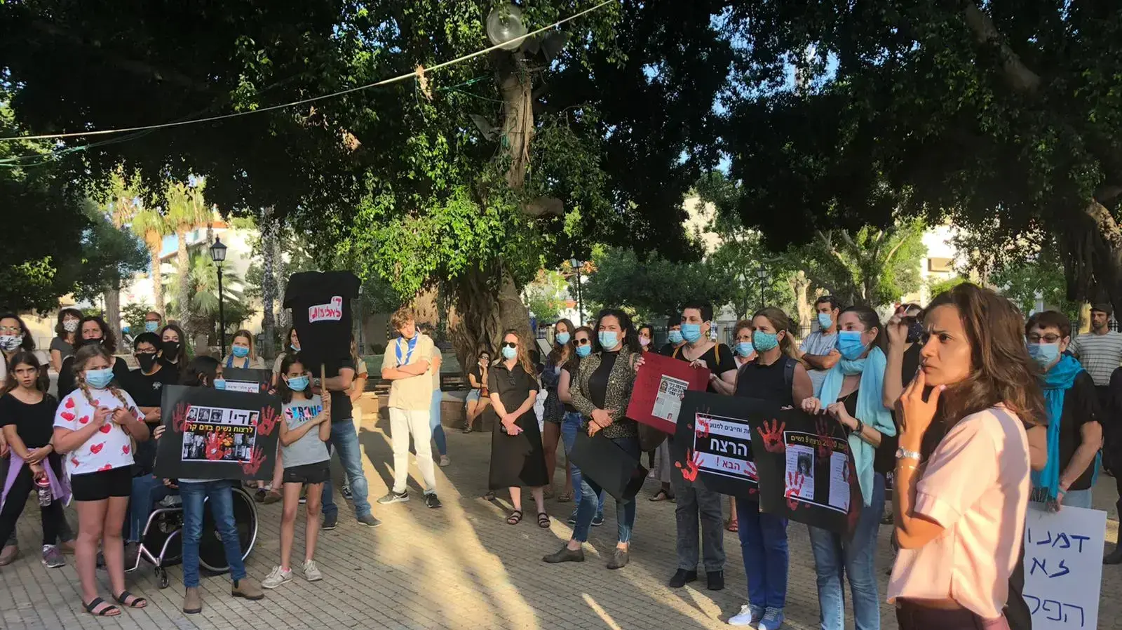 מחאת הנשים בזכרון יעקב, 1 ביוני 2020 מחאת הנשים בזכרון יעקב, 1 ביוני 2020
