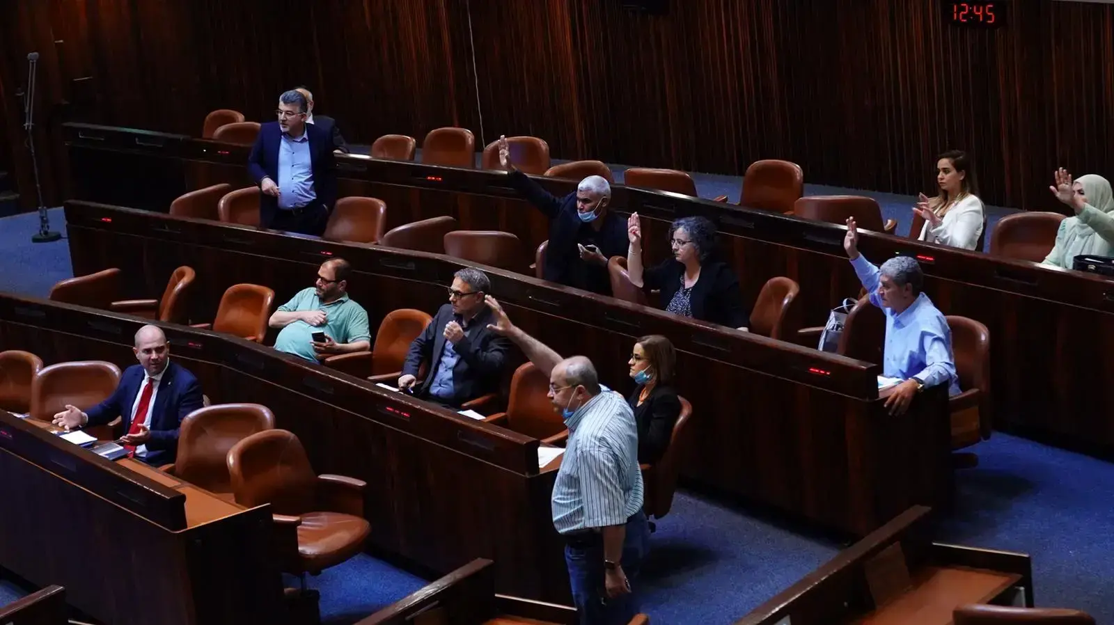 חבר הכנסת אמיר אוחנה בכנסת, יוני 2020