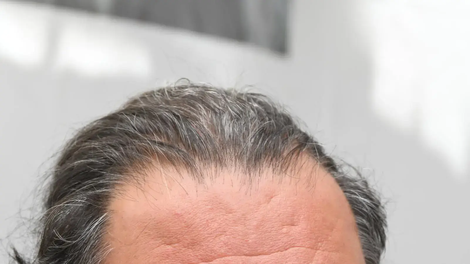 שאול מזרחי הבעלים של מועדון הבארבי בארבי שובת רעב במאהל שהוקם ברחוב בלפור בירושלים מול בית ראש הממשלה שאול מזרחי הבעלים של מועדון הבארבי בארבי שובת רעב במאהל שהוקם ברחוב בלפור בירושלים מול בית ראש הממשלה