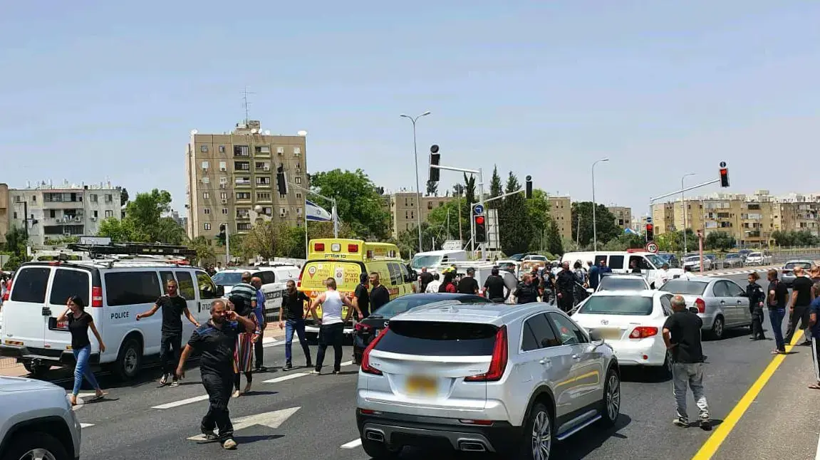 זירת הירי בצומת לוד מרכז, 06 ביוני 2020. זירת הירי בצומת לוד מרכז, 06 ביוני 2020.