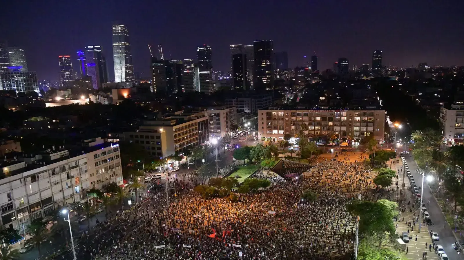 הפגנה בכיכר רבין נגד תוכנית הסיפוח 6 ביוני 2020 הפגנה בכיכר רבין נגד תוכנית הסיפוח 6 ביוני 2020