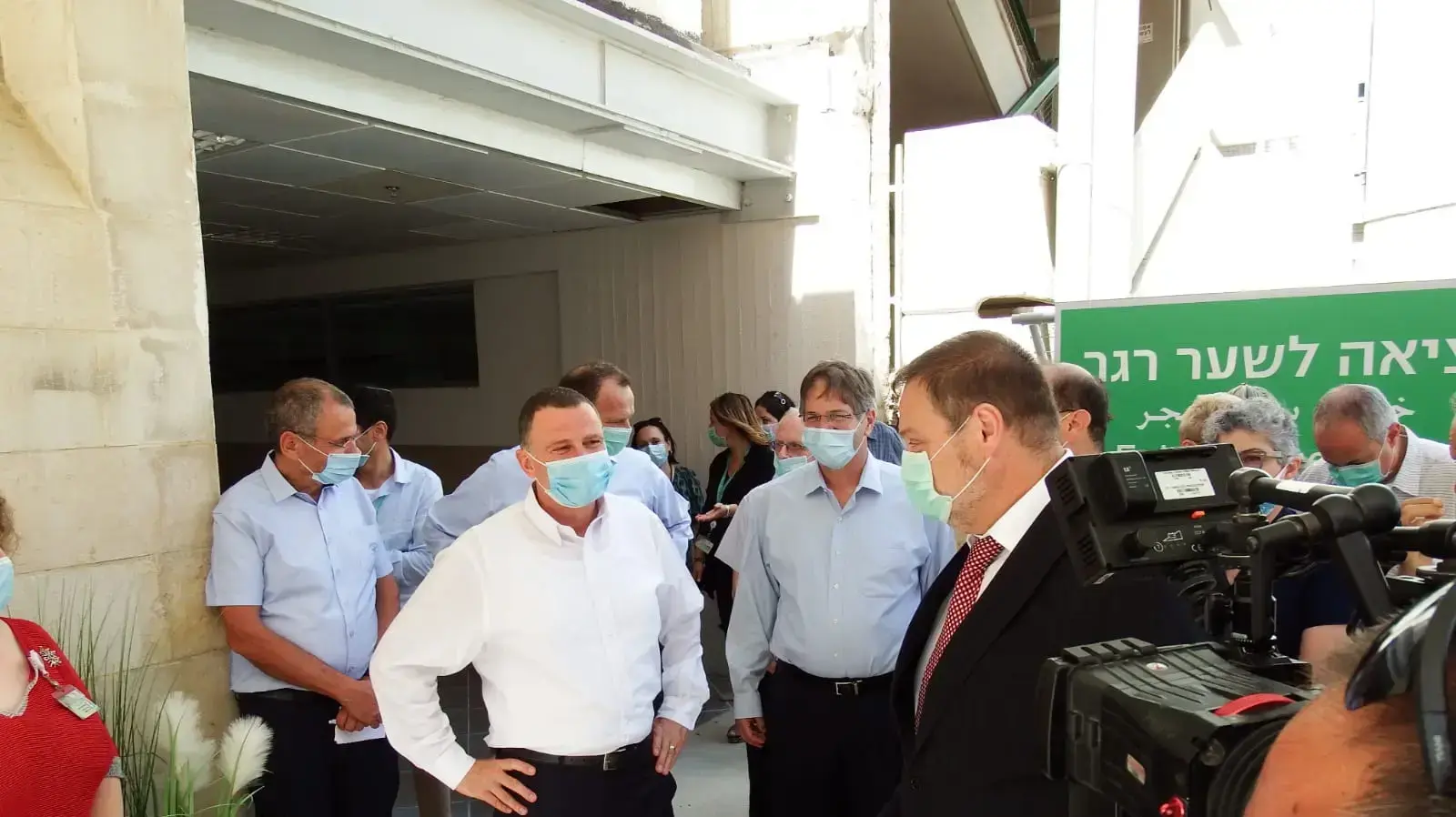 שר הבריאות, יולי אדלשטיין, בתדרוך בבית החולים סורוקה בבאר שבע. 09 ביוני 2020. שר הבריאות, יולי אדלשטיין, בתדרוך בבית החולים סורוקה בבאר שבע. 09 ביוני 2020.