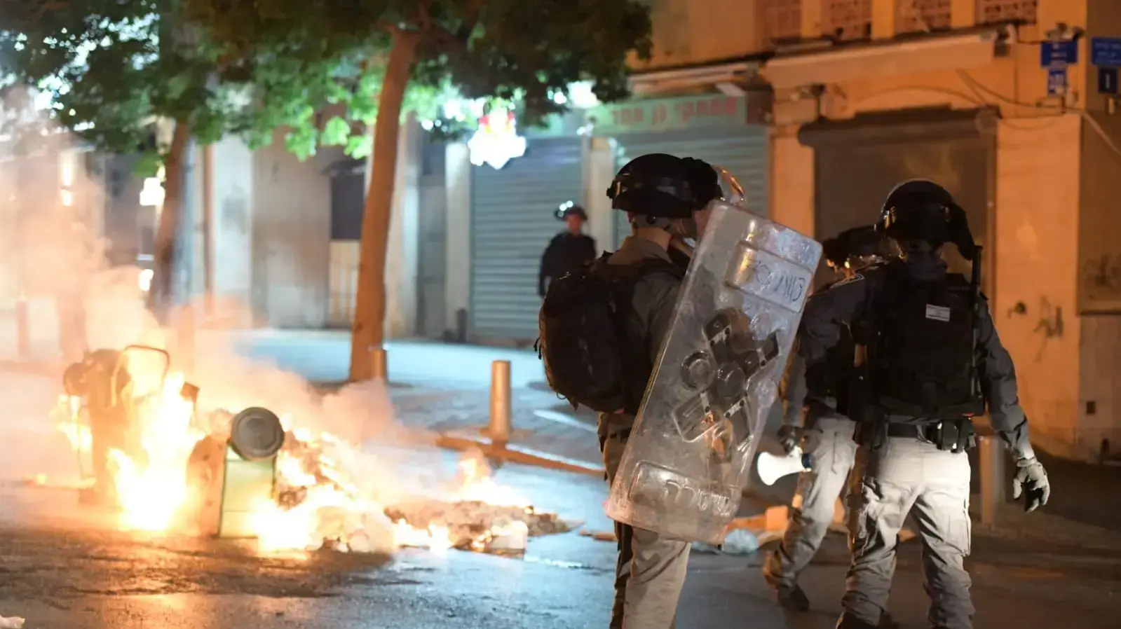 עימותים בין שוטרים למפגינים ביפו. 10 ביוני 2020 עימותים בין שוטרים למפגינים ביפו. 10 ביוני 2020