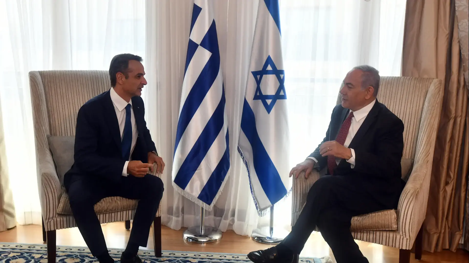 ראש הממשלה בנימין נתניהו בפגישה עם ראש ממשלת יוון קיריאקוס מיטסוטקיס במלון וולדורף אסטוריה בירושלים. 16 ביוני 2020