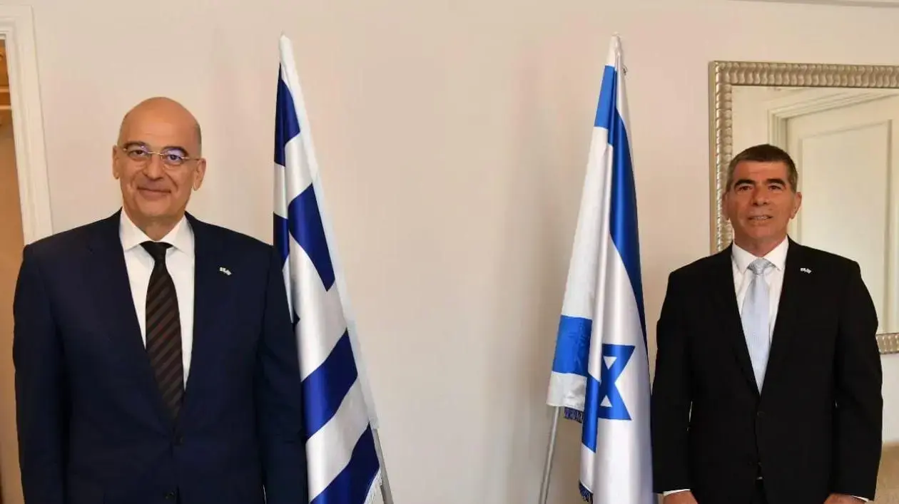 פגישת שר החוץ, גבי אשכנזי ועמיתו היווני ניקוס דנדיאס 16 ביוני 2020 פגישת שר החוץ, גבי אשכנזי ועמיתו היווני ניקוס דנדיאס 16 ביוני 2020