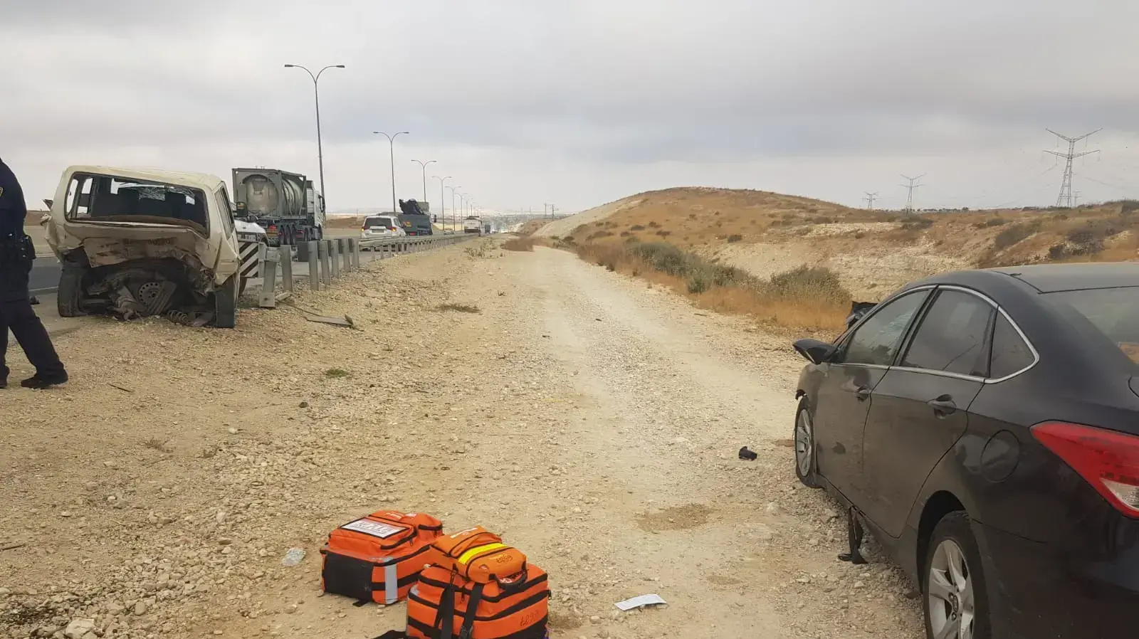 זירת התאונה בסמוך לצומת גורל בכביש 40 - 19/6/2020 זירת התאונה בסמוך לצומת גורל בכביש 40 - 19/6/2020