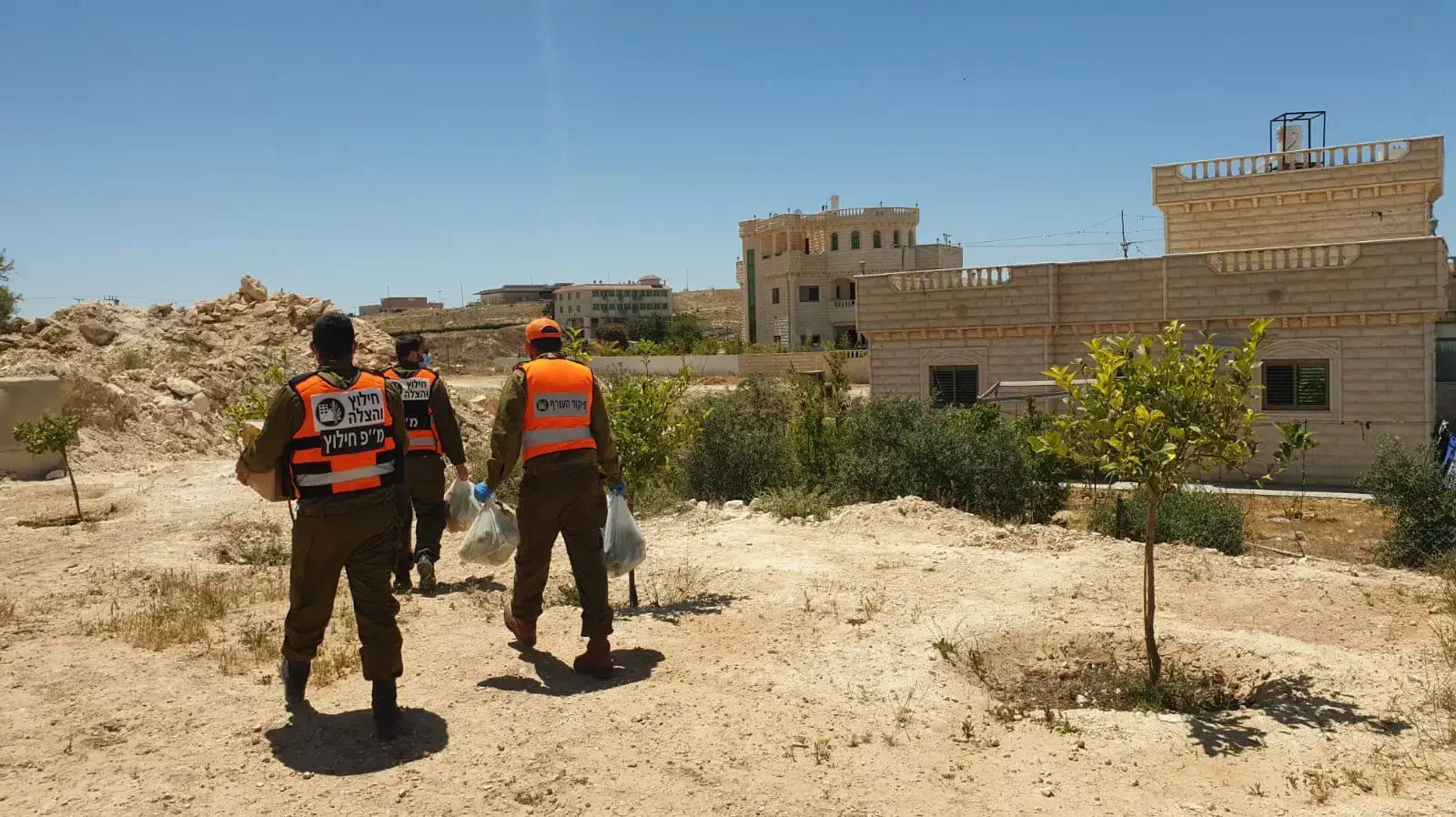 חלוקת מזון ע"י פיקוד העורף לתושבי רהט וערערה, 19 ביוני 2020