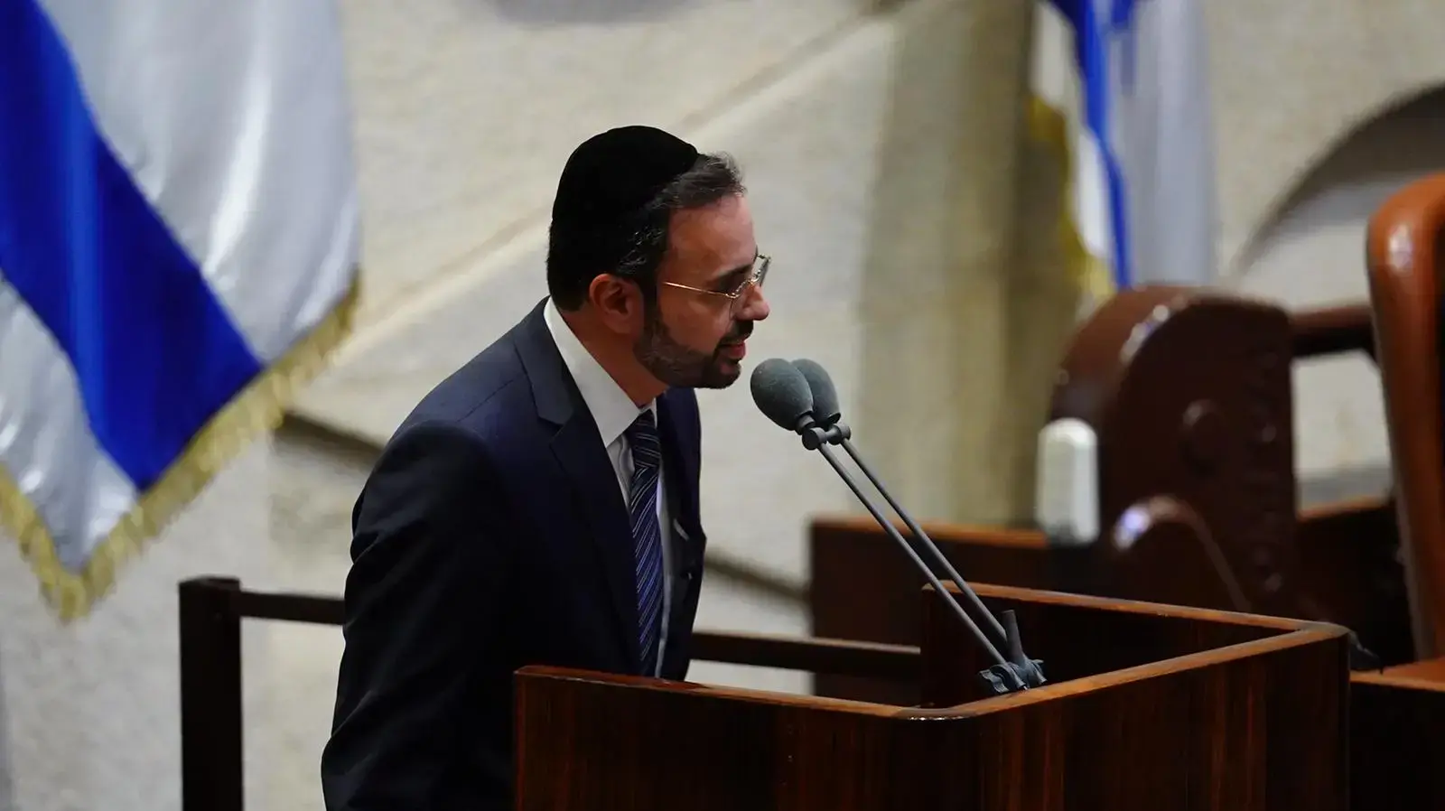 חבר הכנסת אוריאל בוסו הצהיר אמונים במליאת הכנסת, 22 ביוני 2020 חבר הכנסת אוריאל בוסו הצהיר אמונים במליאת הכנסת, 22 ביוני 2020