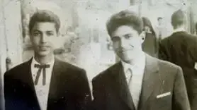 משה מוריס (מימין) לפני עליתו לישראל משה מוריס (מימין) לפני עליתו לישראל