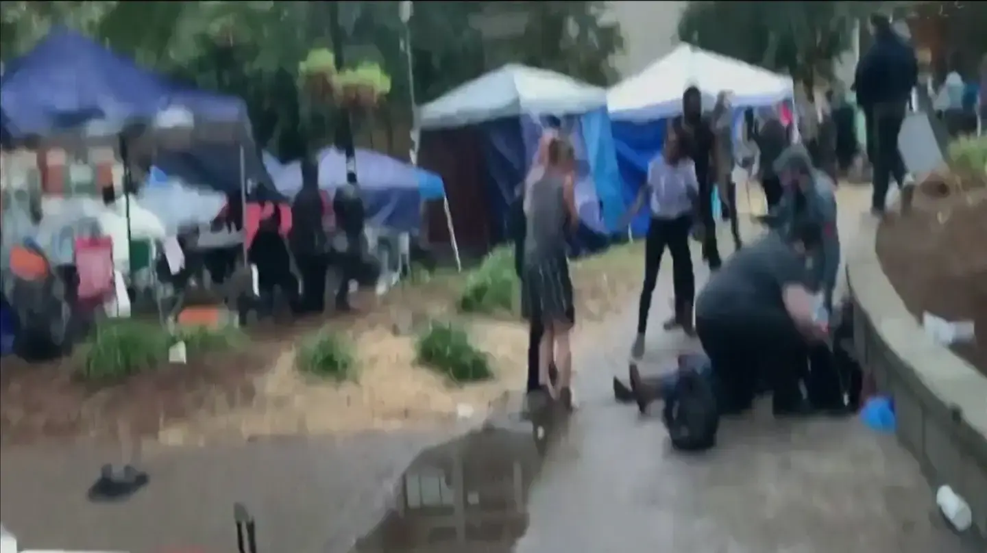 תיעוד: גבר נהרג מירי לעבר מפגינים נגד הגזענות בלואיוויל קנטקי