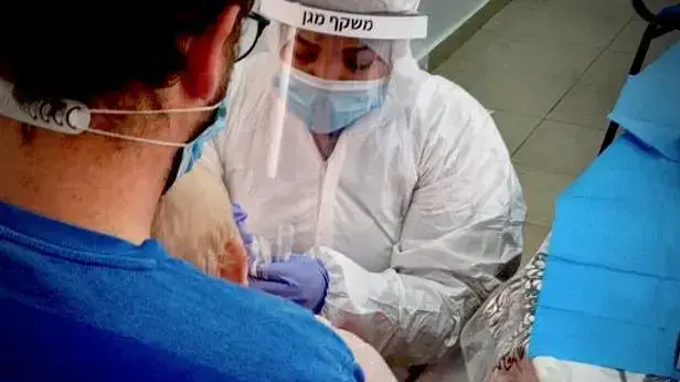 כ-150 צוותי חינוך וילדי גנים נבדקו לקורונה בירוחם , 28 ביוני 2020 כ-150 צוותי חינוך וילדי גנים נבדקו לקורונה בירוחם , 28 ביוני 2020