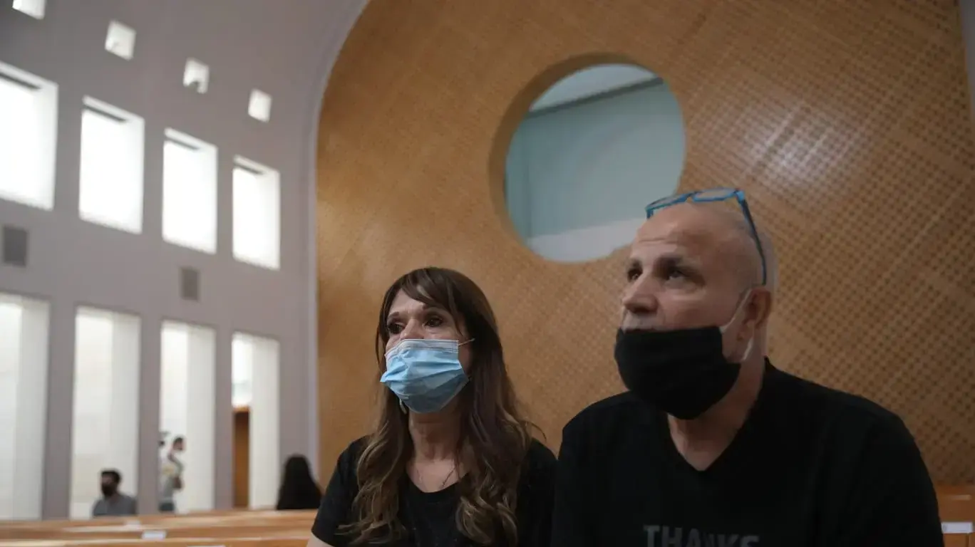 הוריה של תהילה בערעור רוצח תהילה נגר, ראיד רושרוש, על גזר דינו, ביהמ"ש העליון, 2 ביולי 2020 הוריה של תהילה בערעור רוצח תהילה נגר, ראיד רושרוש, על גזר דינו, ביהמ"ש העליון, 2 ביולי 2020