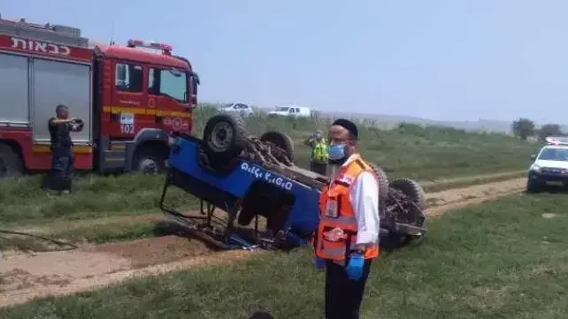 זירת התהפכות הג'יפ סמוך ליישוב חולתה, 5 ביולי 2020 זירת התהפכות הג'יפ סמוך ליישוב חולתה, 5 ביולי 2020