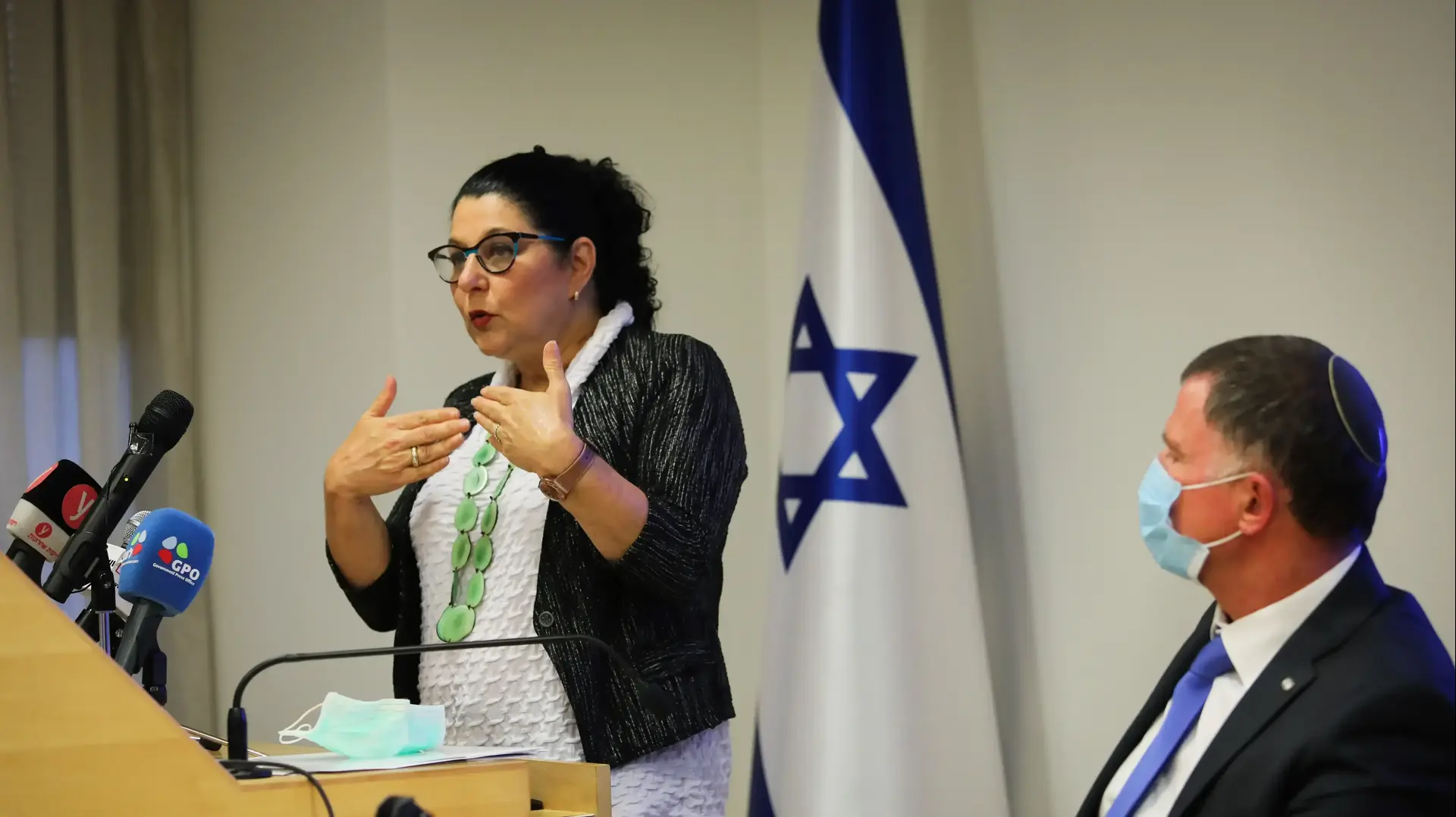 פרופ' סיגל סדצקי, במהלך מסע"ת בנושא נגיף הקורונה 31 במאי 2020
