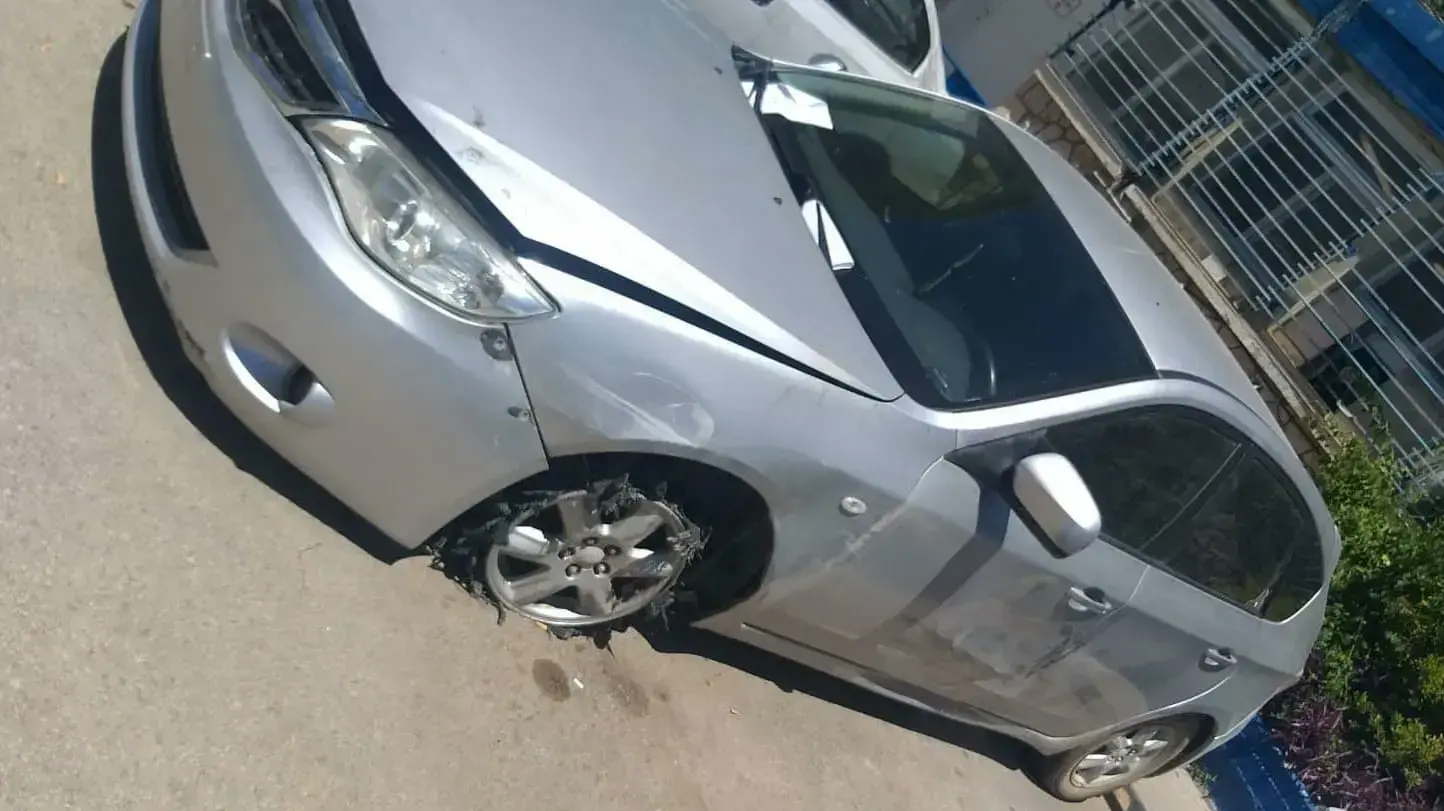 השלכת ראש כבש וירי באוויר בסמוך לביתו של מנהל מכללה מאחר ונזף בסטודנטים על איחור לשיעור השלכת ראש כבש וירי באוויר בסמוך לביתו של מנהל מכללה מאחר ונזף בסטודנטים על איחור לשיעור
